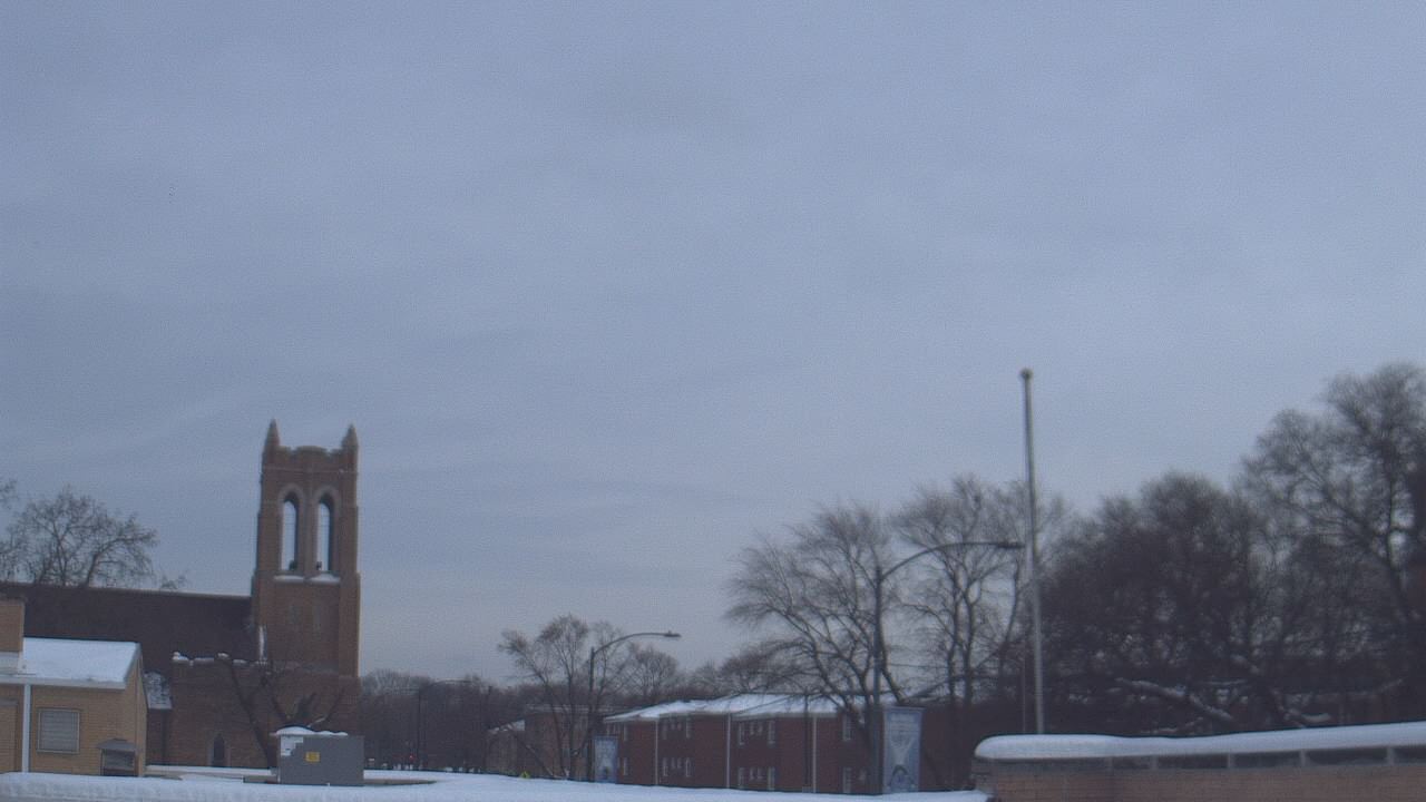 Thumbnail for current weather camera view from St Philip Lutheran School in Chicago, Illinois