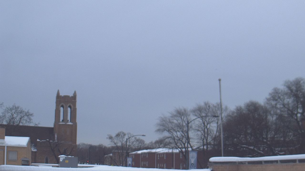 Thumbnail for current weather camera view from St Philip Lutheran School in Chicago, Illinois