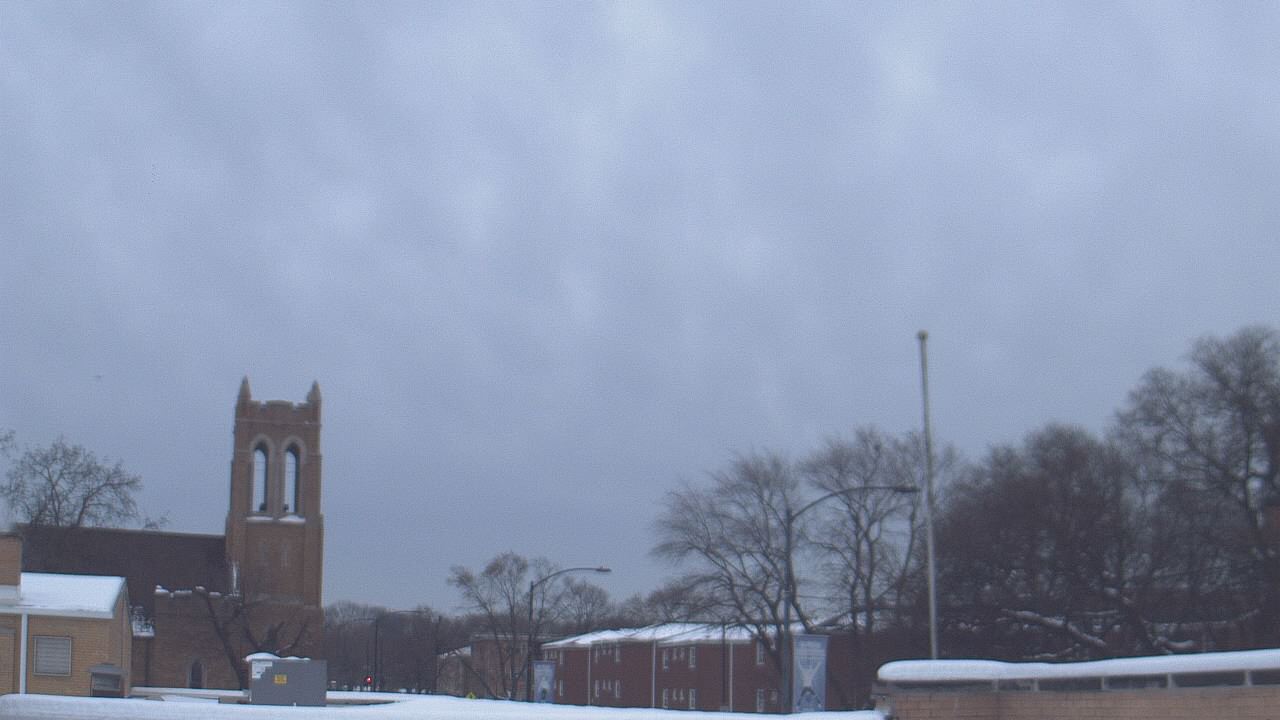 Thumbnail for current weather camera view from St Philip Lutheran School in Chicago, Illinois