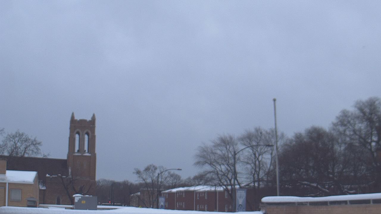 Thumbnail for current weather camera view from St Philip Lutheran School in Chicago, Illinois