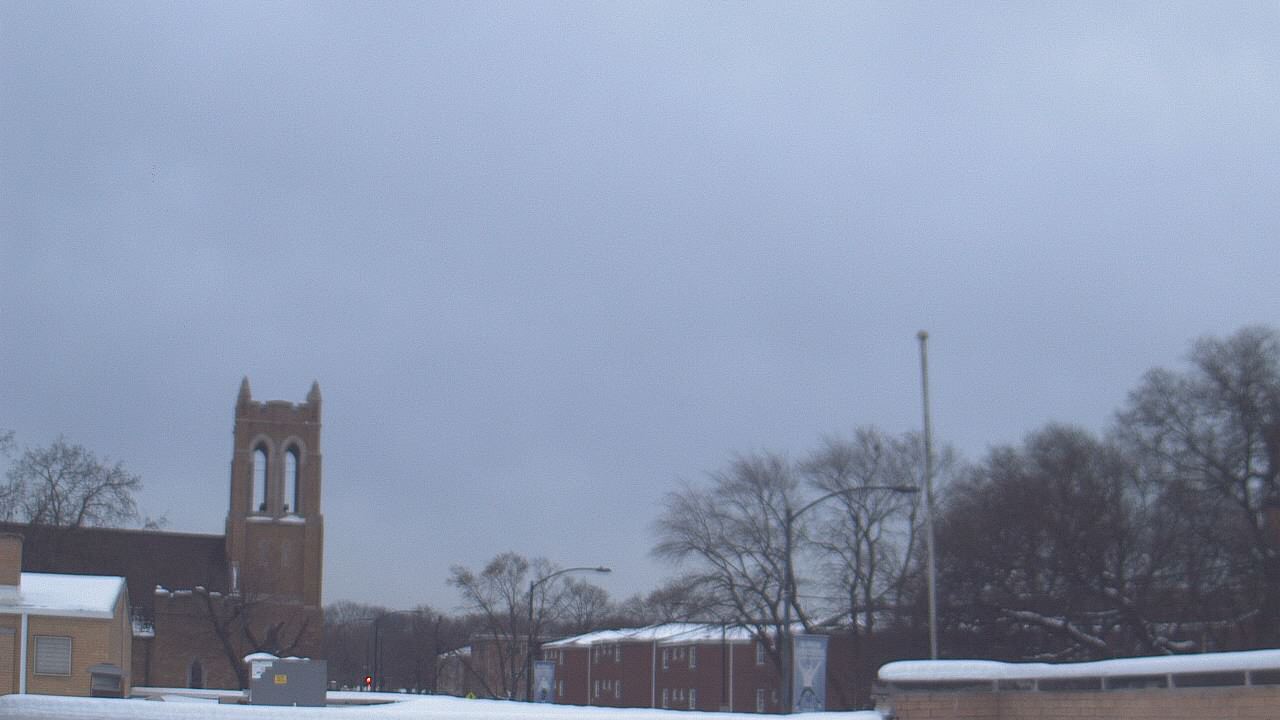 Thumbnail for current weather camera view from St Philip Lutheran School in Chicago, Illinois