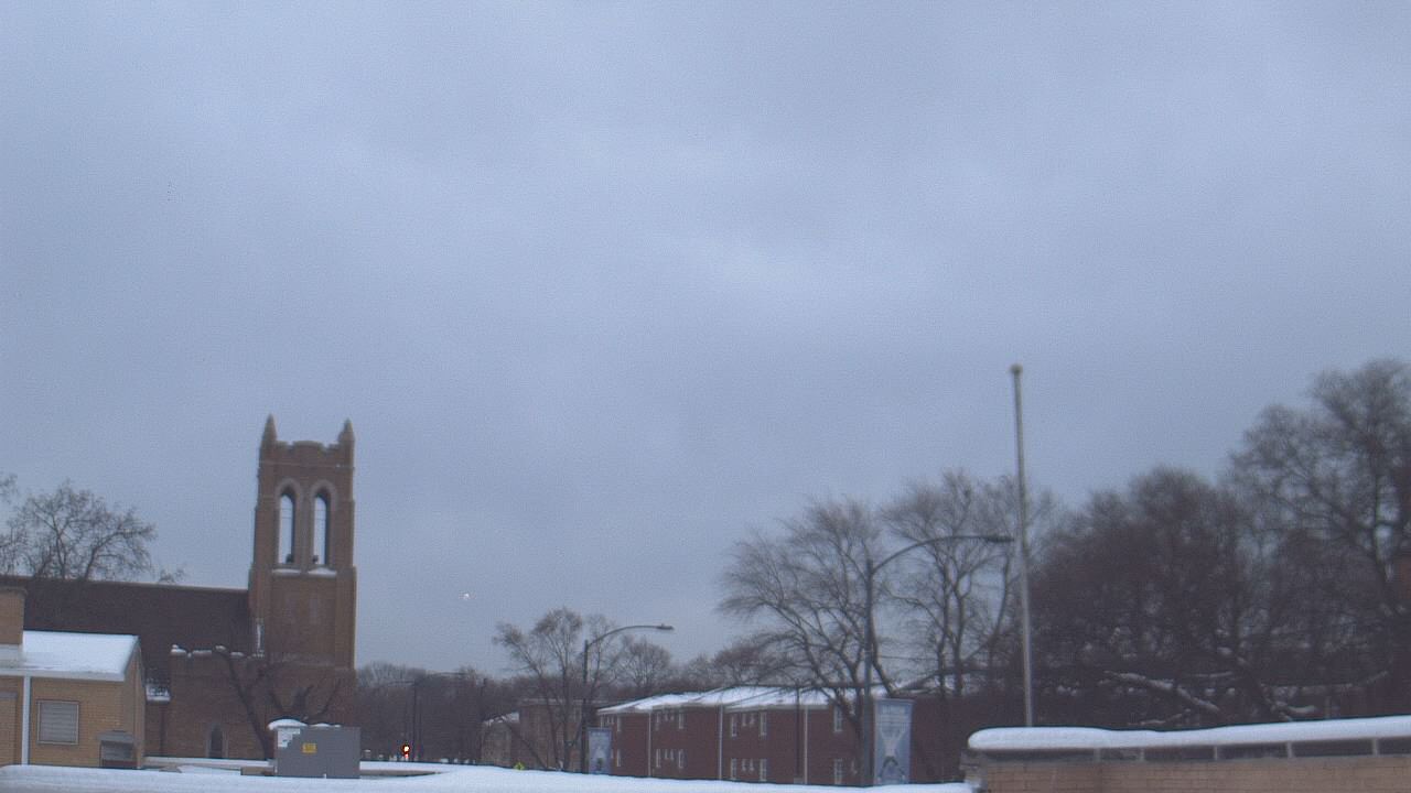 Thumbnail for current weather camera view from St Philip Lutheran School in Chicago, Illinois