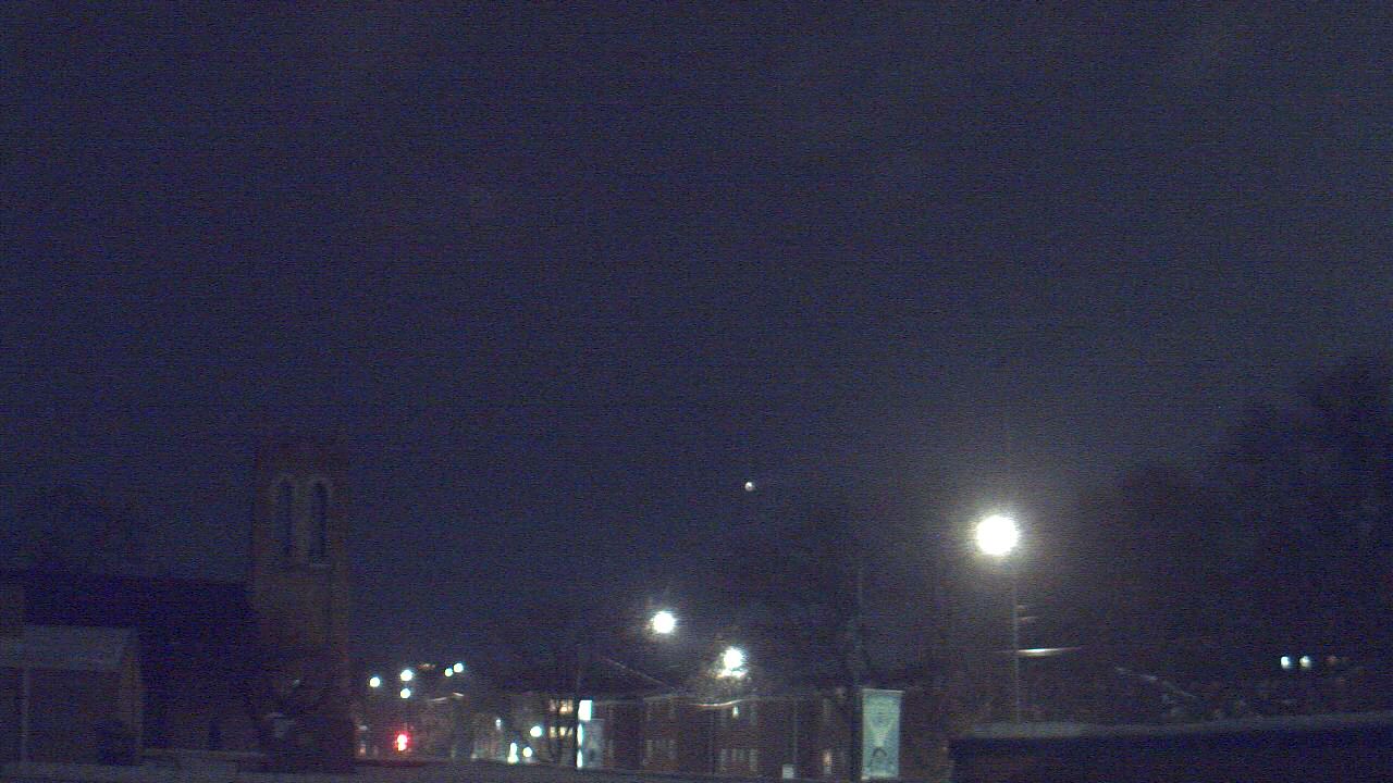 Thumbnail for current weather camera view from St Philip Lutheran School in Chicago, Illinois