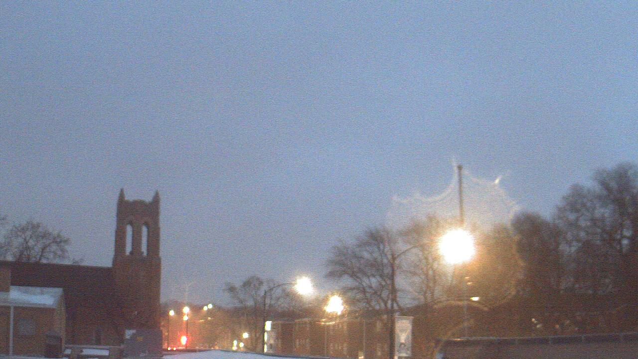 Thumbnail for current weather camera view from St Philip Lutheran School in Chicago, Illinois