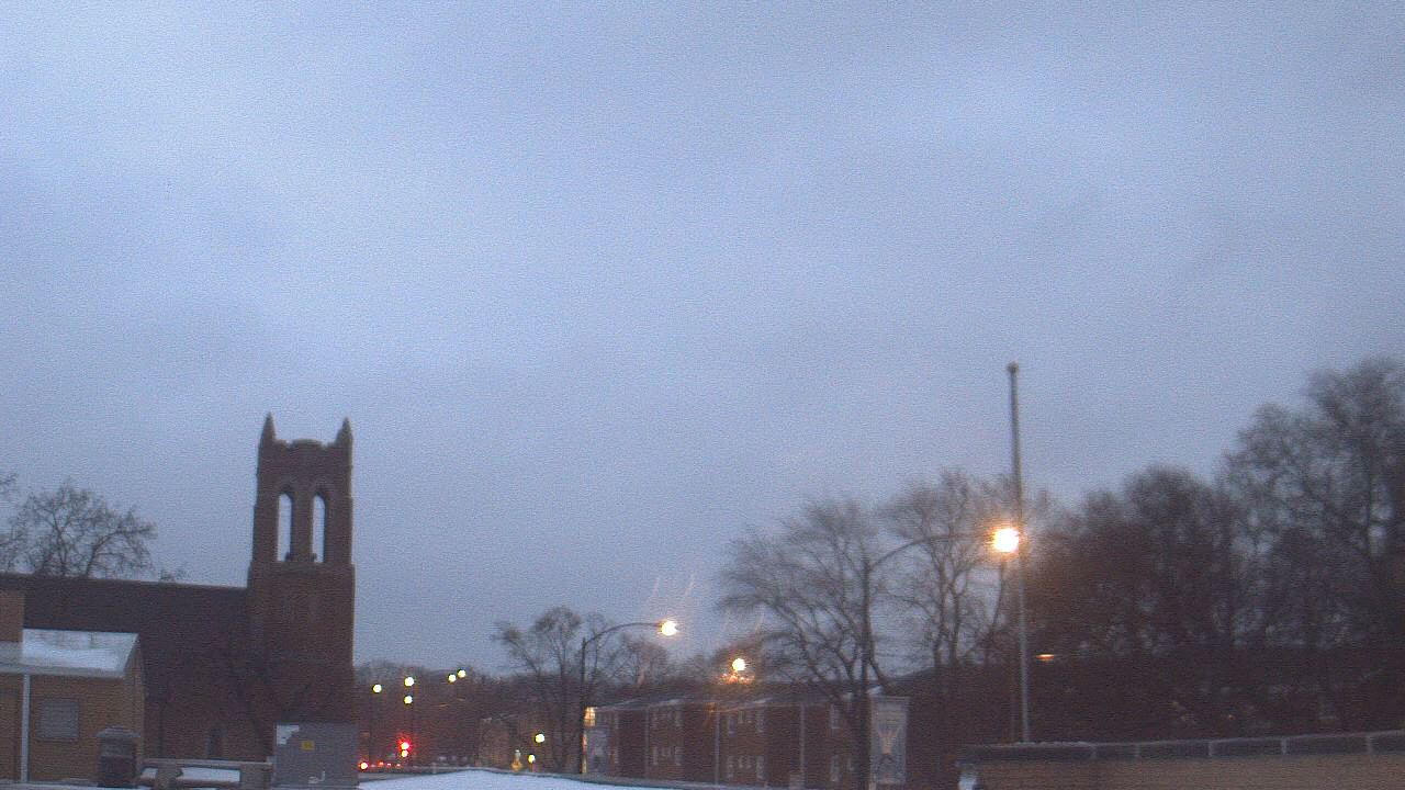 Thumbnail for current weather camera view from St Philip Lutheran School in Chicago, Illinois
