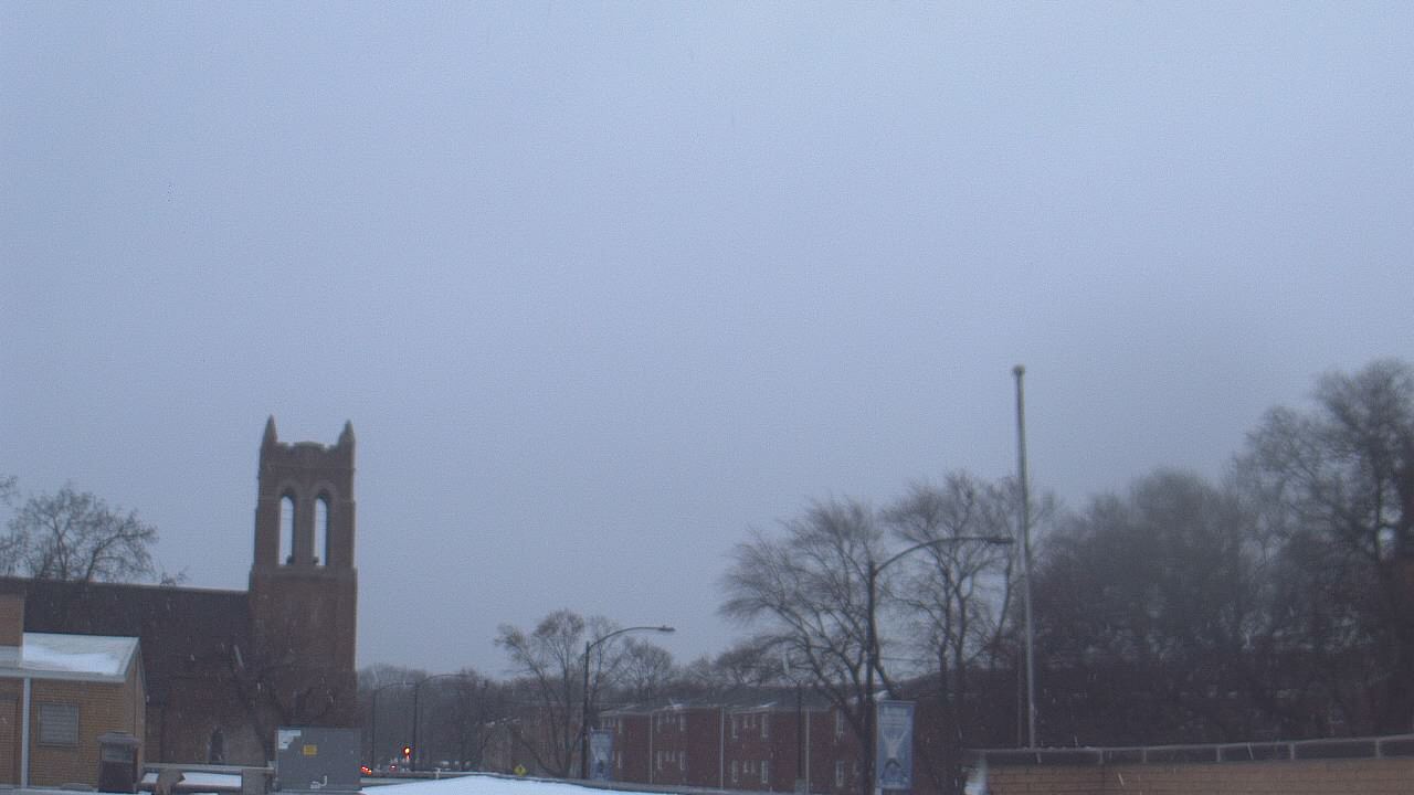 Thumbnail for current weather camera view from St Philip Lutheran School in Chicago, Illinois