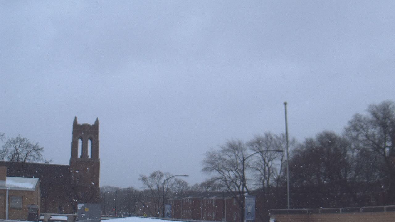 Thumbnail for current weather camera view from St Philip Lutheran School in Chicago, Illinois