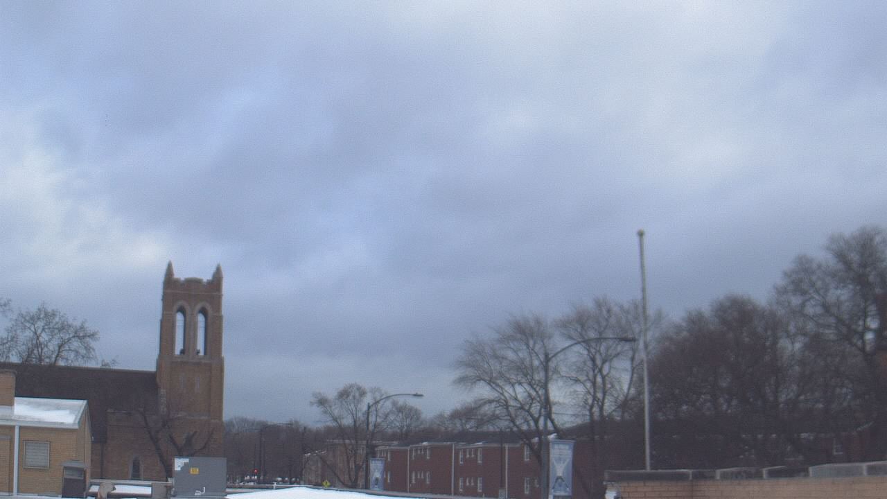 Thumbnail for current weather camera view from St Philip Lutheran School in Chicago, Illinois