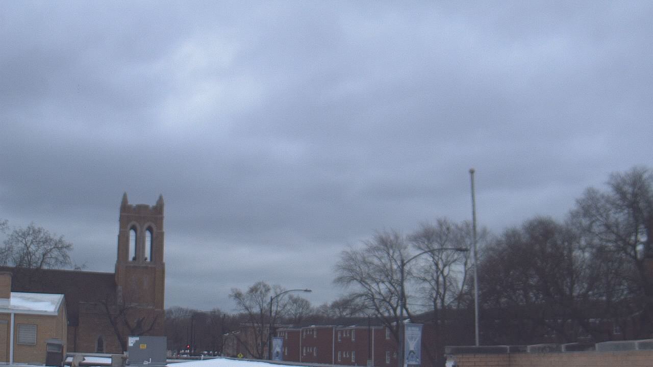 Thumbnail for current weather camera view from St Philip Lutheran School in Chicago, Illinois