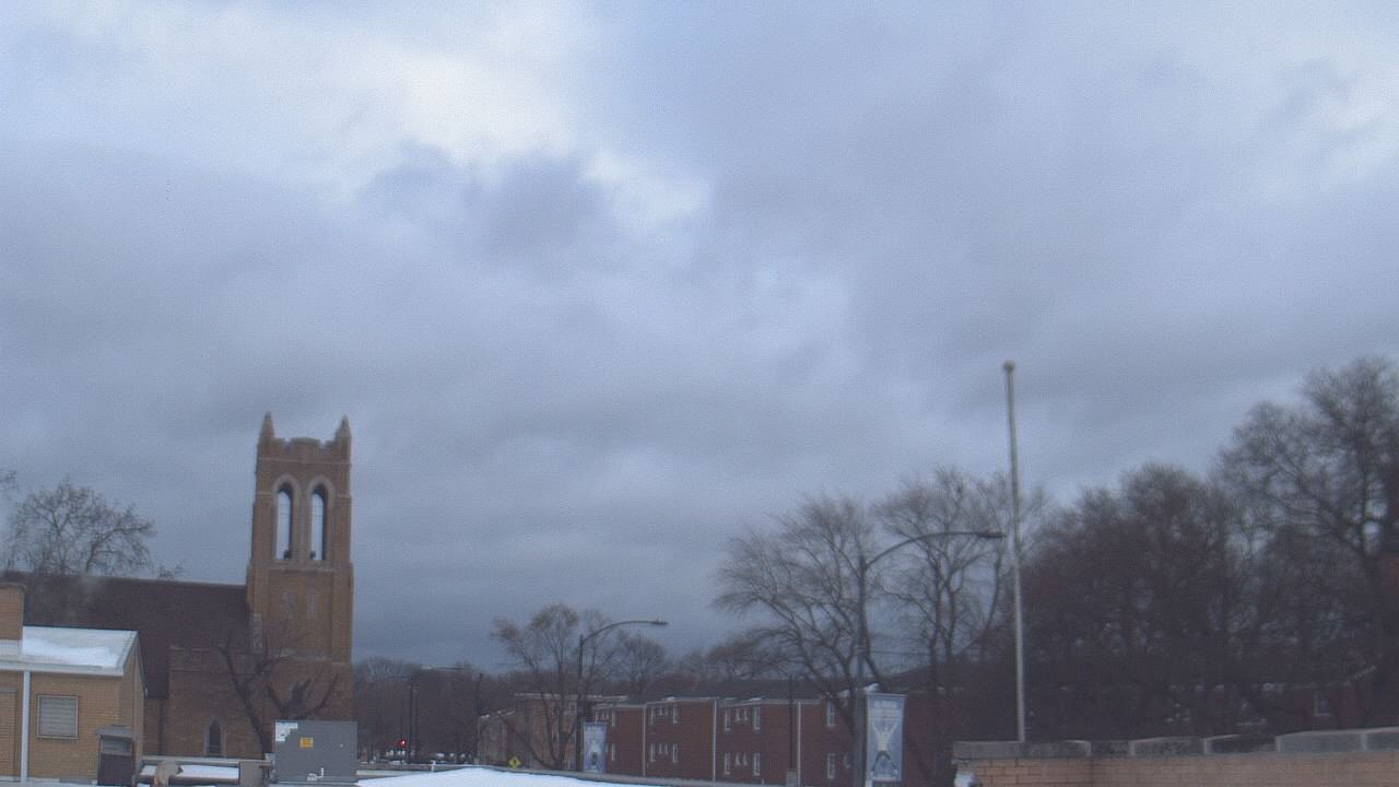 Thumbnail for current weather camera view from St Philip Lutheran School in Chicago, Illinois