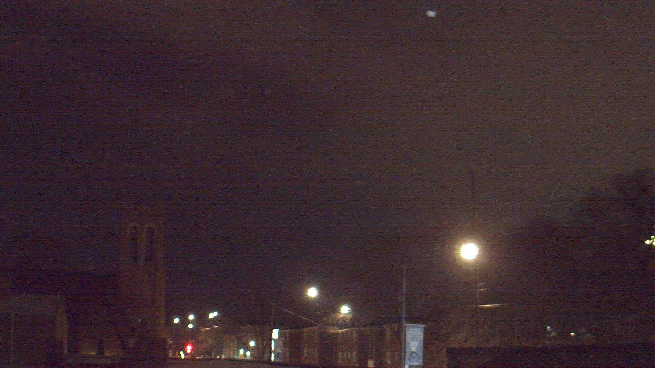 Thumbnail for current weather camera view from St Philip Lutheran School in Chicago, Illinois