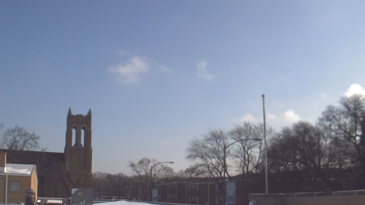 Thumbnail for current weather camera view from St Philip Lutheran School in Chicago, Illinois