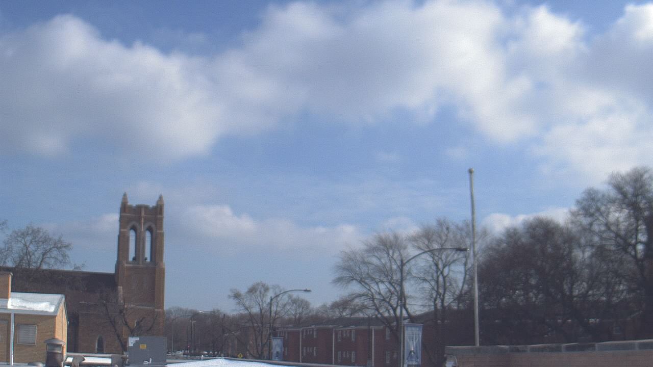 Thumbnail for current weather camera view from St Philip Lutheran School in Chicago, Illinois