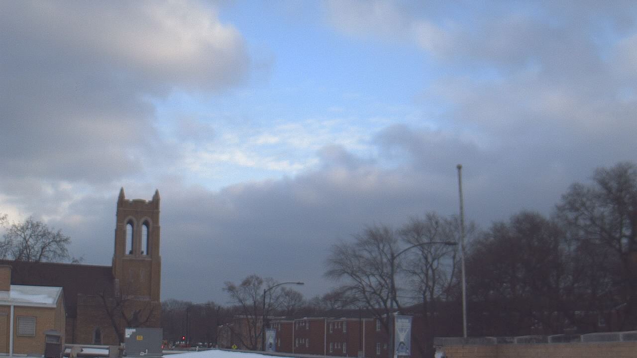 Thumbnail for current weather camera view from St Philip Lutheran School in Chicago, Illinois
