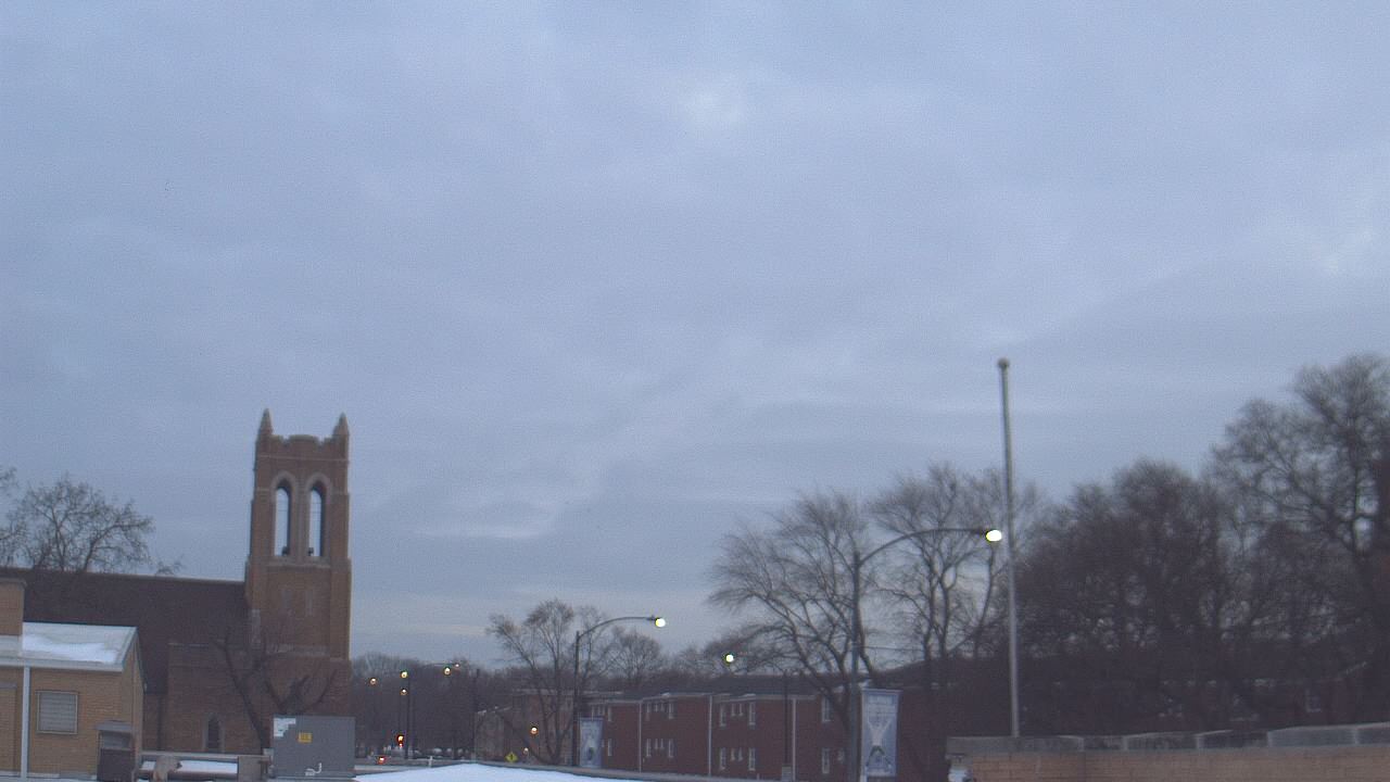 Thumbnail for current weather camera view from St Philip Lutheran School in Chicago, Illinois