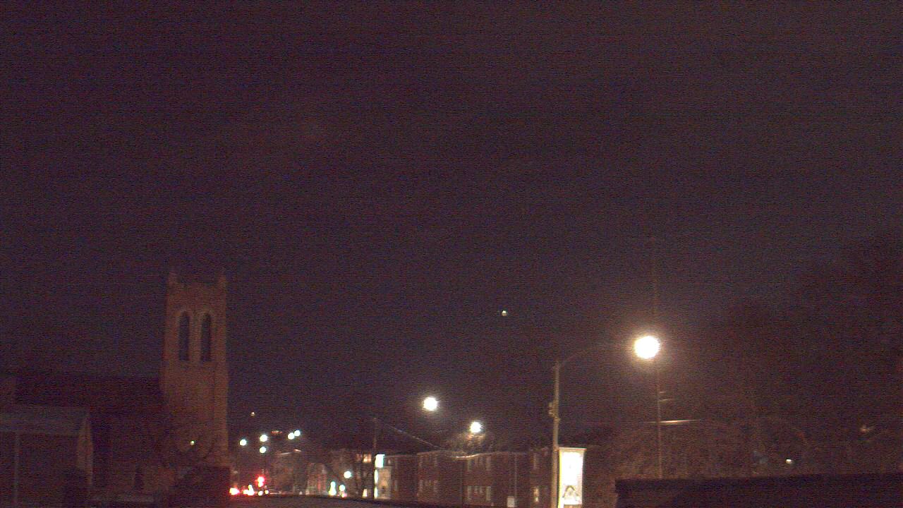 Thumbnail for current weather camera view from St Philip Lutheran School in Chicago, Illinois