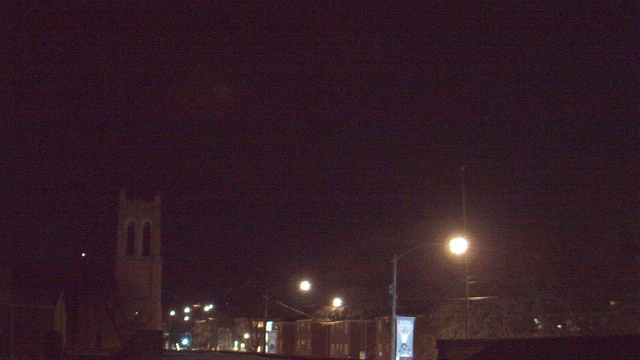 Thumbnail for current weather camera view from St Philip Lutheran School in Chicago, Illinois