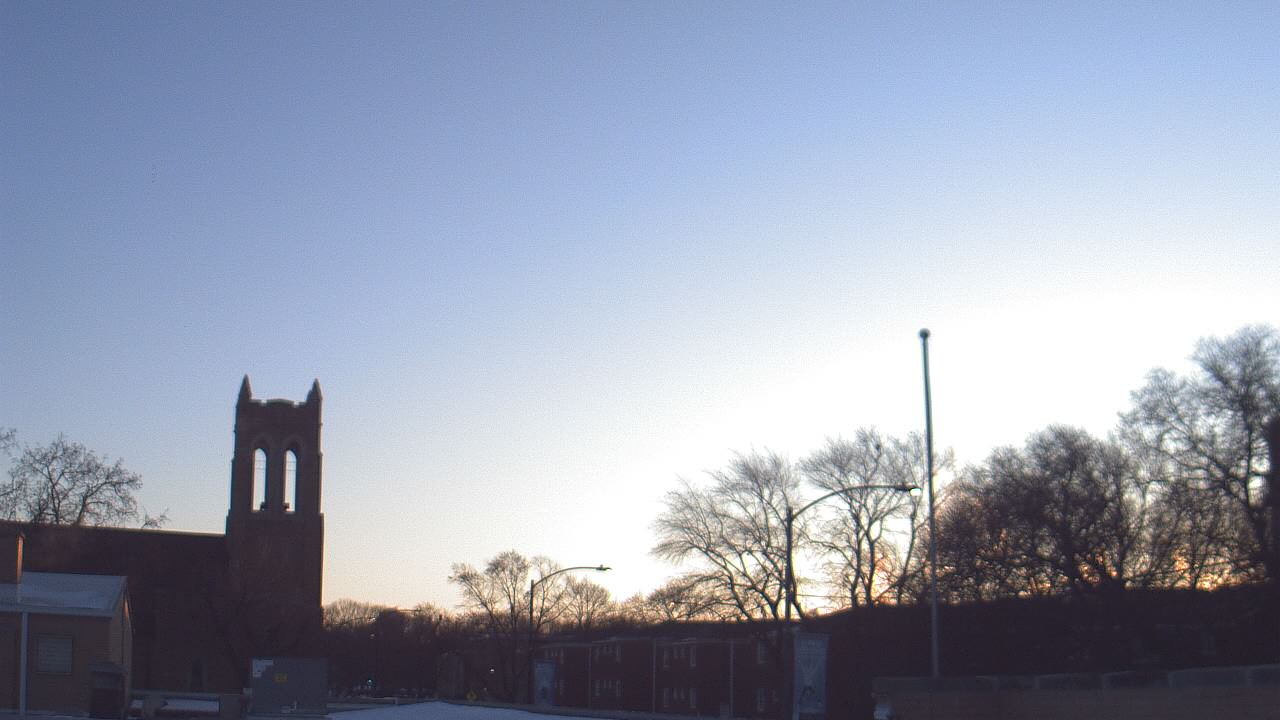 Thumbnail for current weather camera view from St Philip Lutheran School in Chicago, Illinois