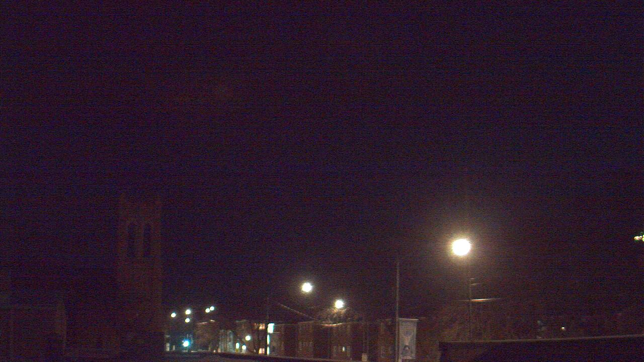 Thumbnail for current weather camera view from St Philip Lutheran School in Chicago, Illinois