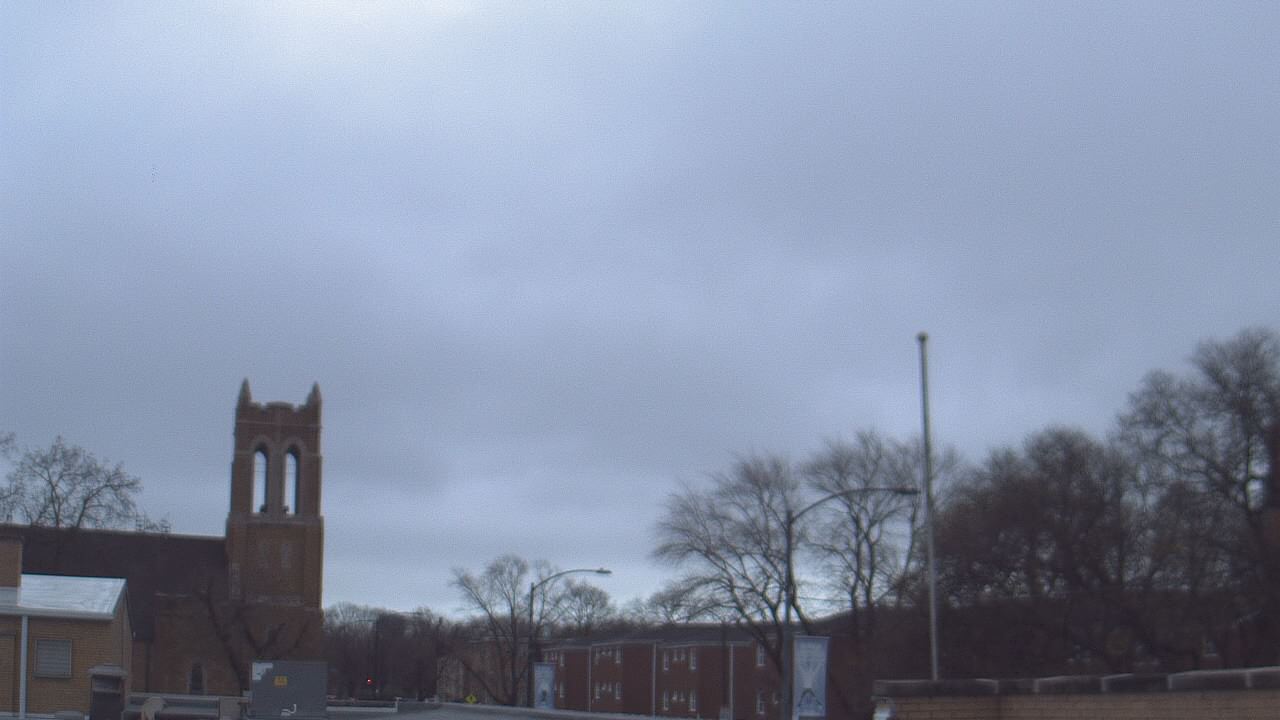 Thumbnail for current weather camera view from St Philip Lutheran School in Chicago, Illinois