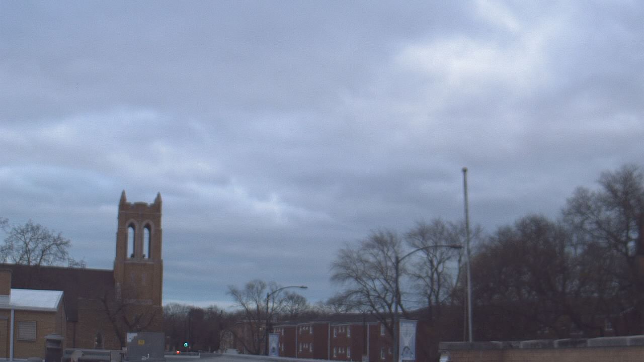 Thumbnail for current weather camera view from St Philip Lutheran School in Chicago, Illinois