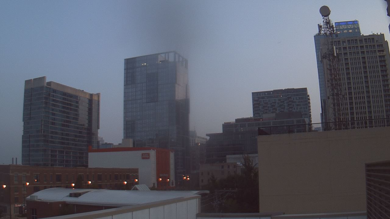 Thumbnail for current weather camera view from Old St Marys School in Chicago, Illinois