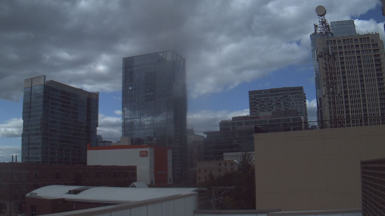 Thumbnail for current weather camera view from Old St Marys School in Chicago, Illinois
