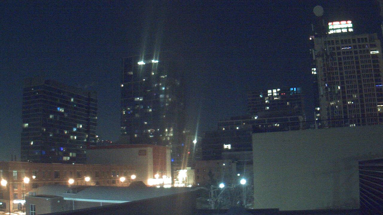 Thumbnail for current weather camera view from Old St Marys School in Chicago, Illinois