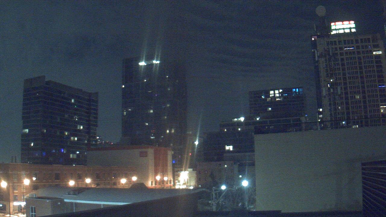 Thumbnail for current weather camera view from Old St Marys School in Chicago, Illinois