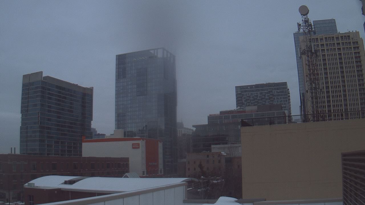 Thumbnail for current weather camera view from Old St Marys School in Chicago, Illinois