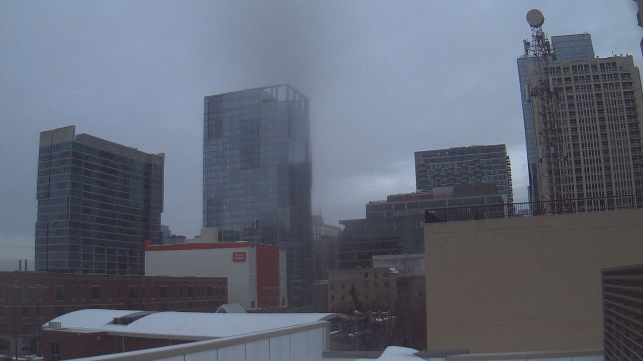 Thumbnail for current weather camera view from Old St Marys School in Chicago, Illinois