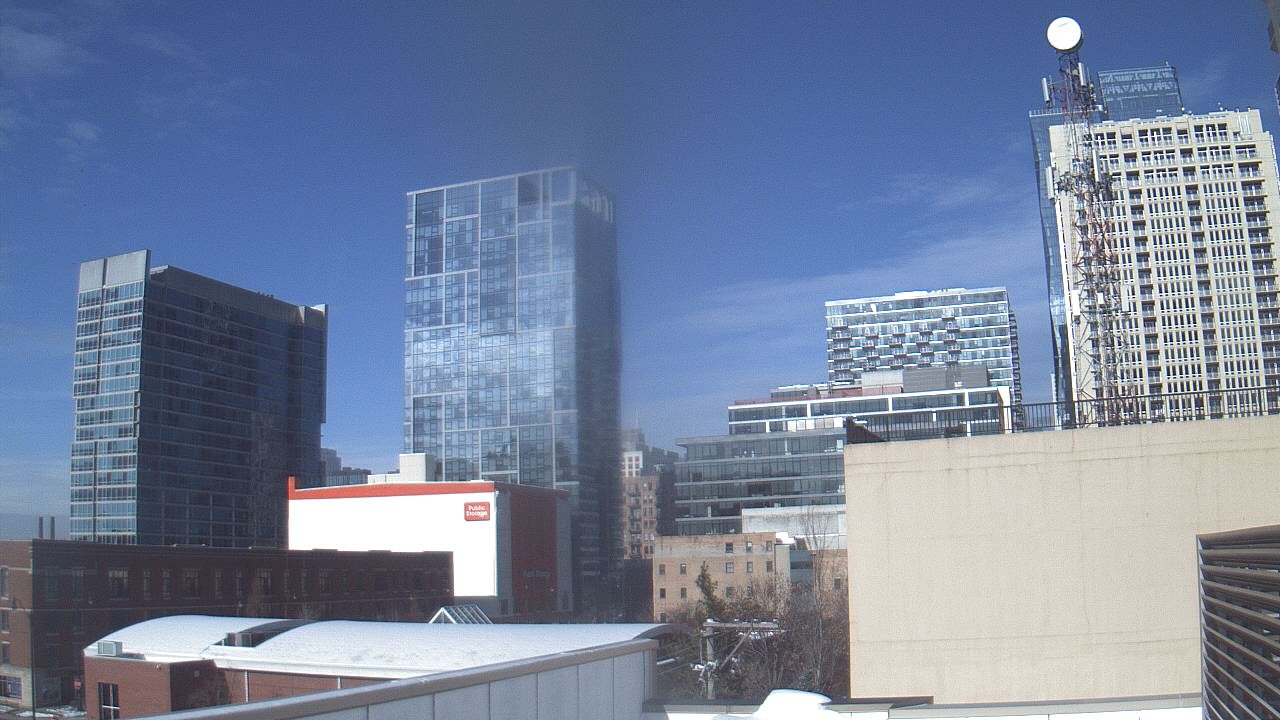 Thumbnail for current weather camera view from Old St Marys School in Chicago, Illinois