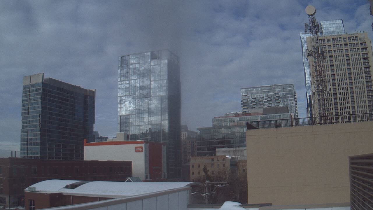 Thumbnail for current weather camera view from Old St Marys School in Chicago, Illinois