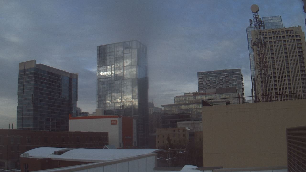 Thumbnail for current weather camera view from Old St Marys School in Chicago, Illinois