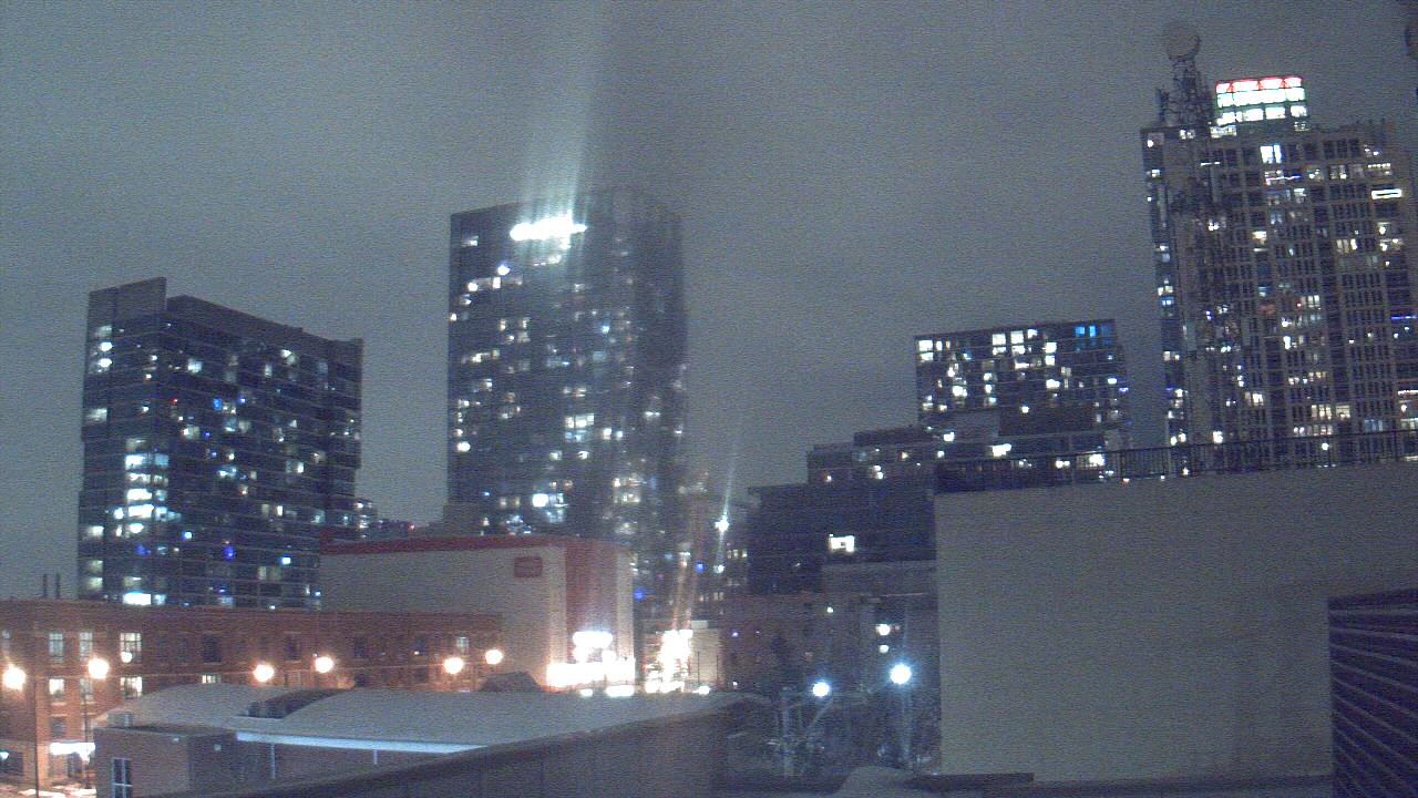 Thumbnail for current weather camera view from Old St Marys School in Chicago, Illinois