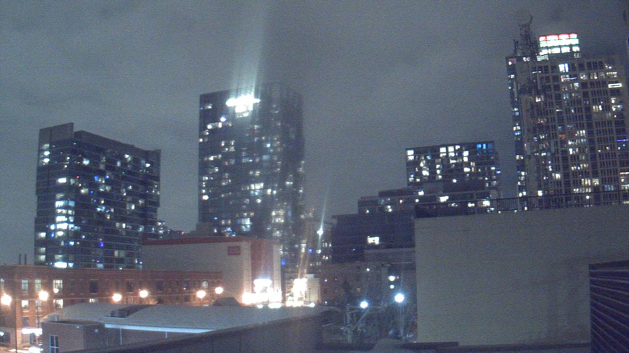 Thumbnail for current weather camera view from Old St Marys School in Chicago, Illinois