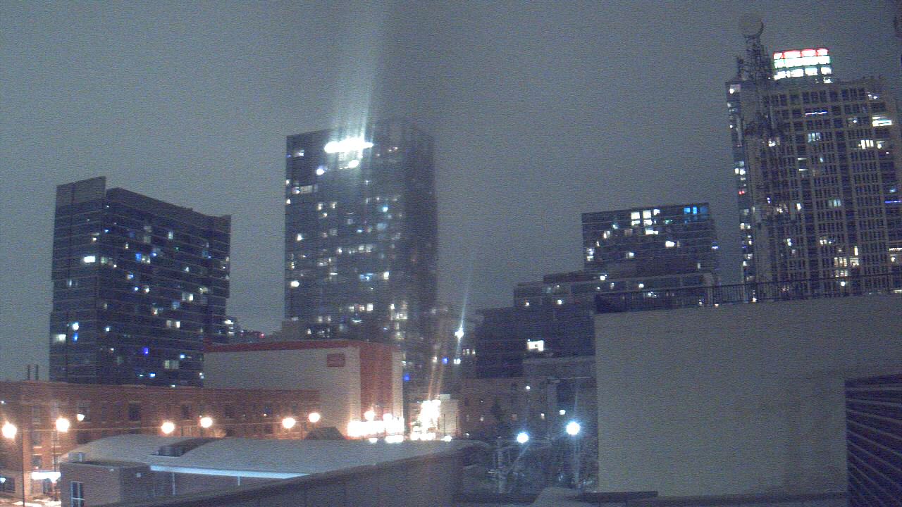 Thumbnail for current weather camera view from Old St Marys School in Chicago, Illinois