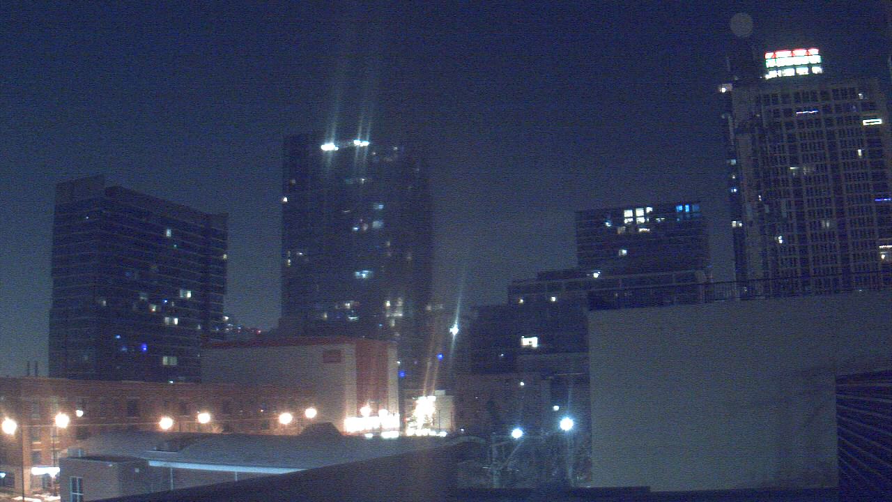 Thumbnail for current weather camera view from Old St Marys School in Chicago, Illinois