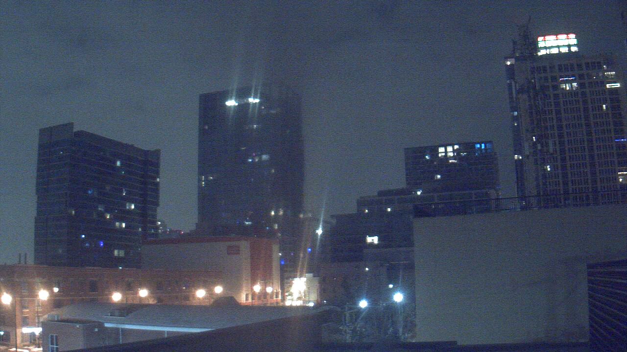 Thumbnail for current weather camera view from Old St Marys School in Chicago, Illinois