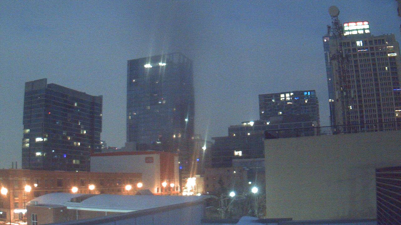 Thumbnail for current weather camera view from Old St Marys School in Chicago, Illinois