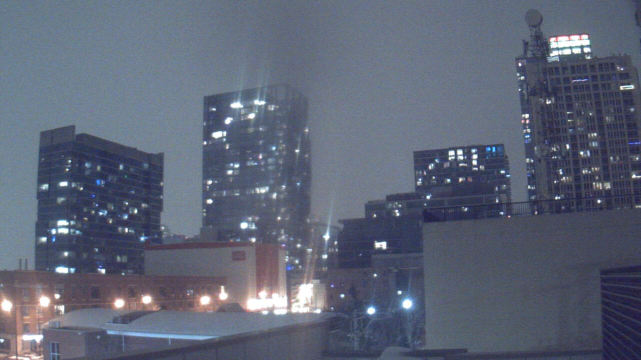 Thumbnail for current weather camera view from Old St Marys School in Chicago, Illinois