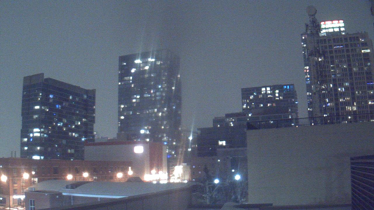 Thumbnail for current weather camera view from Old St Marys School in Chicago, Illinois