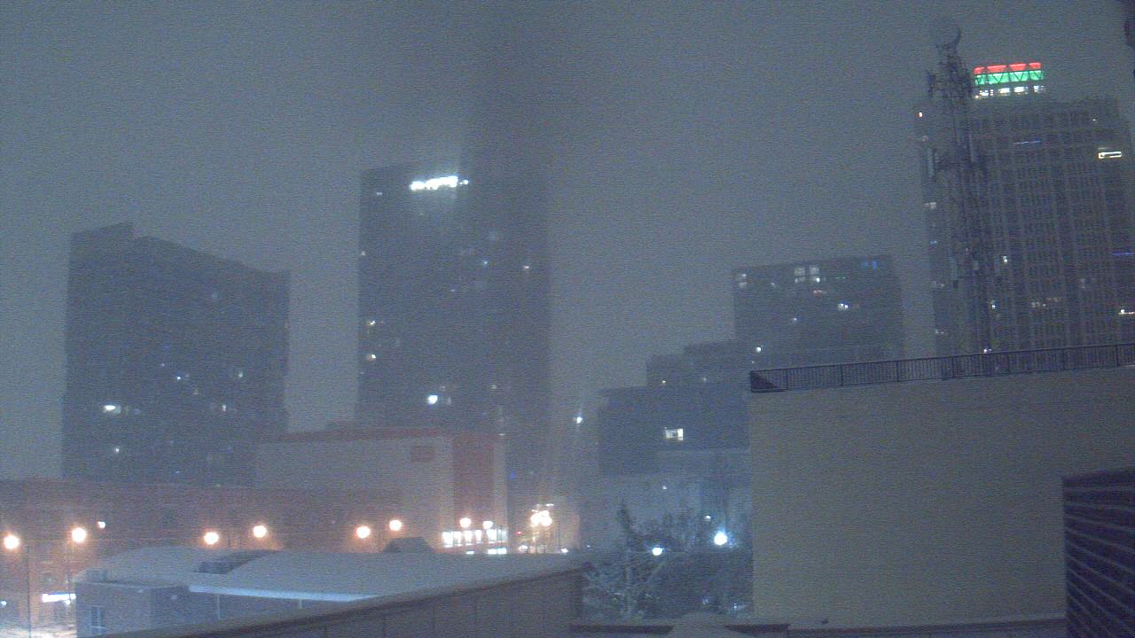 Thumbnail for current weather camera view from Old St Marys School in Chicago, Illinois
