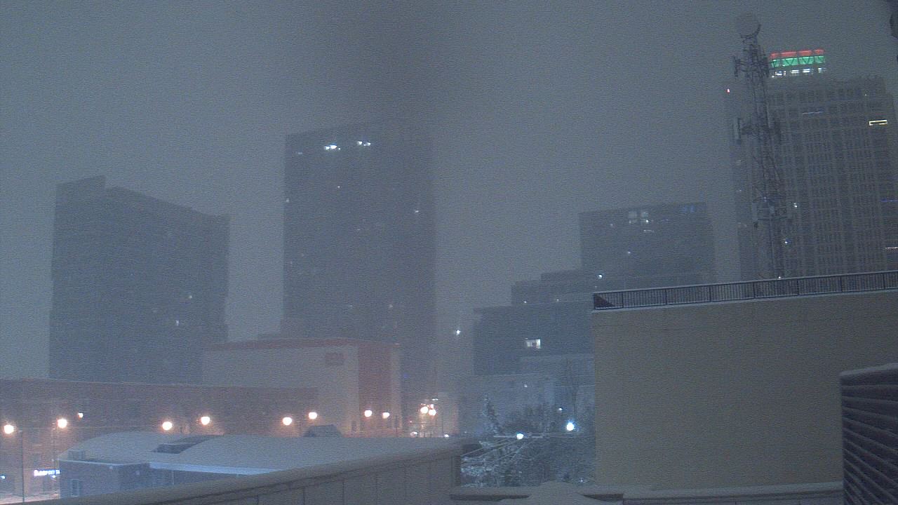 Thumbnail for current weather camera view from Old St Marys School in Chicago, Illinois