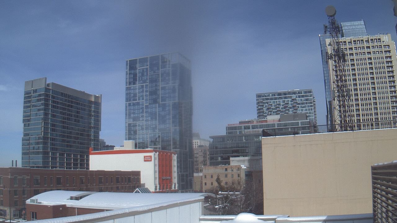 Thumbnail for current weather camera view from Old St Marys School in Chicago, Illinois