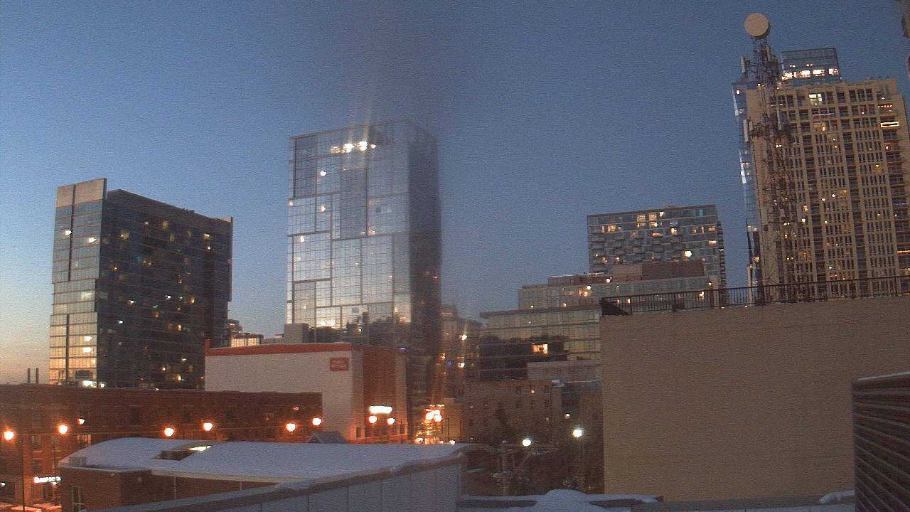 Thumbnail for current weather camera view from Old St Marys School in Chicago, Illinois