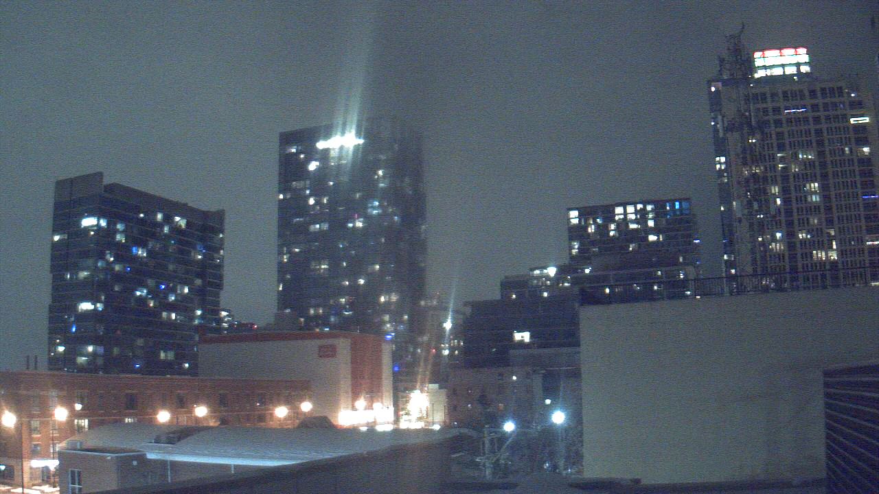 Thumbnail for current weather camera view from Old St Marys School in Chicago, Illinois