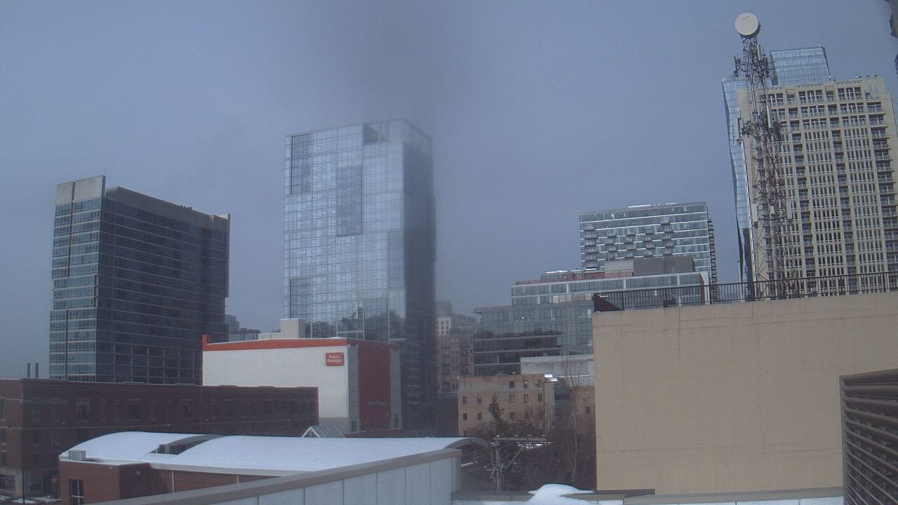 Thumbnail for current weather camera view from Old St Marys School in Chicago, Illinois