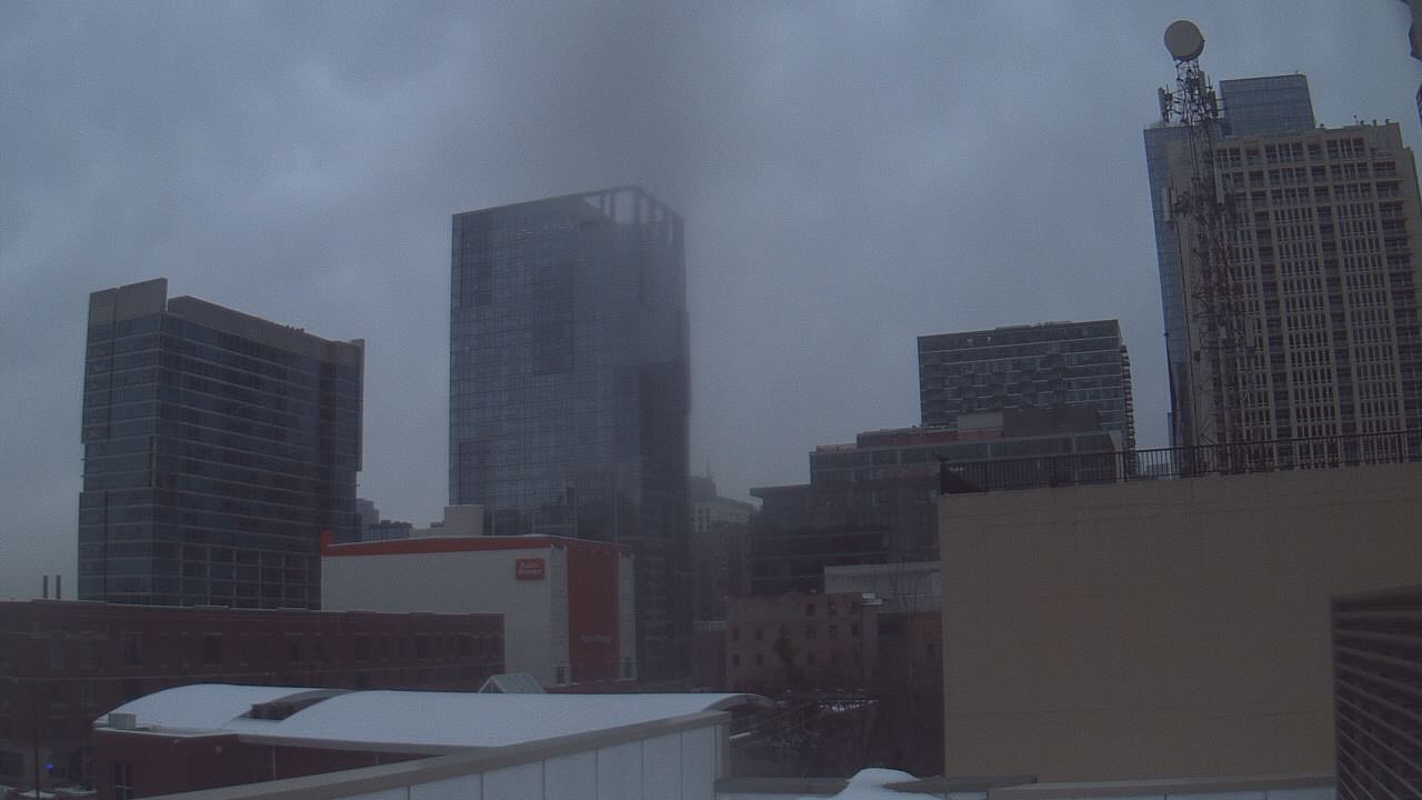 Thumbnail for current weather camera view from Old St Marys School in Chicago, Illinois