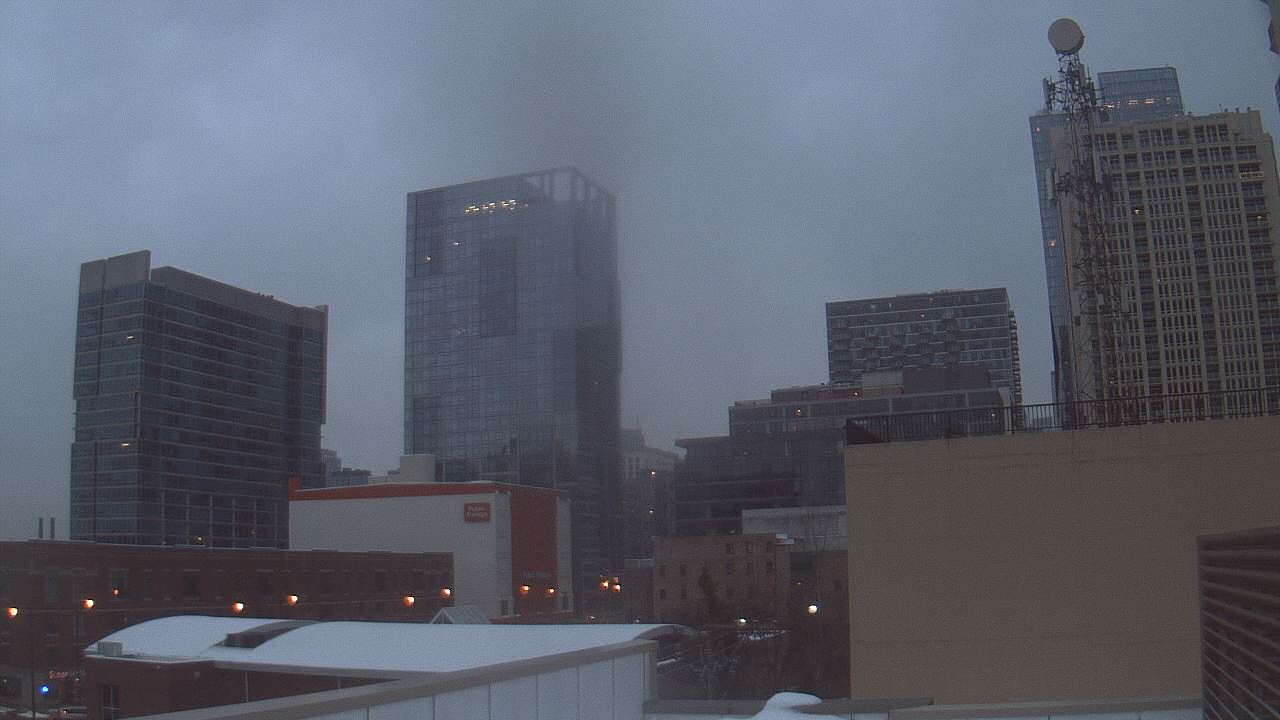 Thumbnail for current weather camera view from Old St Marys School in Chicago, Illinois